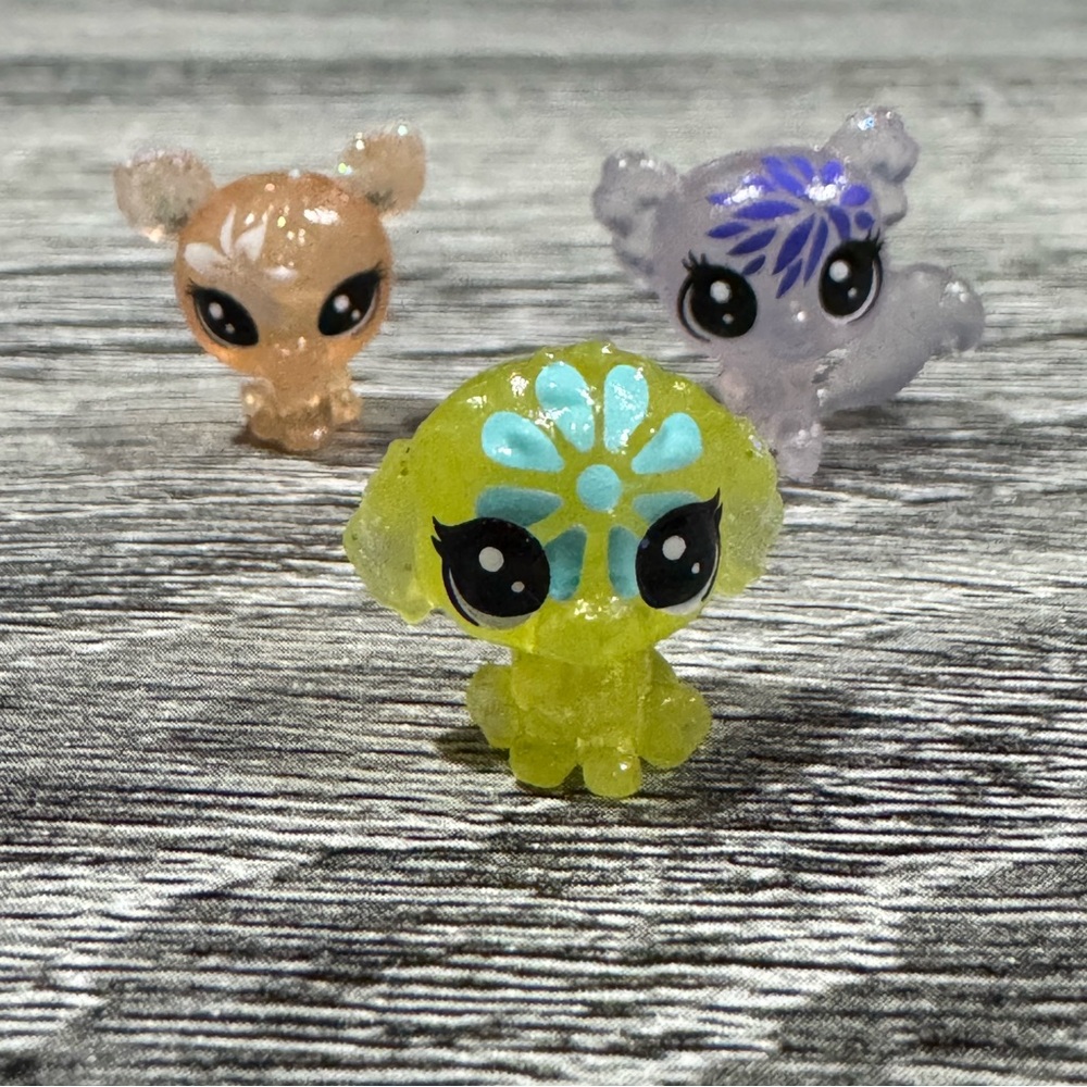 Littlest Pet Shop | Translucent Teeny Figures - Bundle of 3 Mini Figures